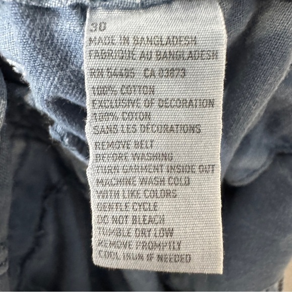 American Eagle Raw Hem Cargo Shorts | Blue | 30 Long - Picture 6 of 9